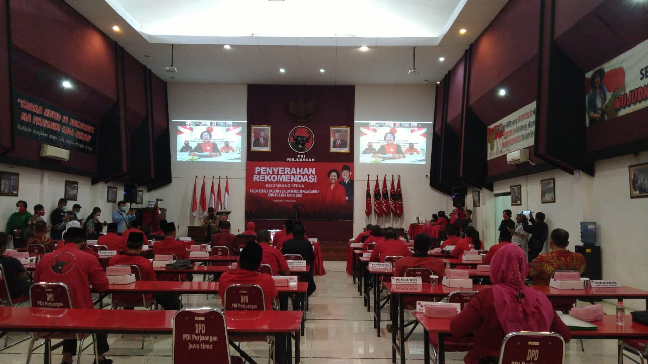 Ketua Umum DPP PDIP, Megawati saat memberikan pengarahan kepada calon kepala daerah di DPD PDIP Jatim, Jumat, 17 Juli 2020. (Foto: Fariz Yabo/Ngopibareng.id)