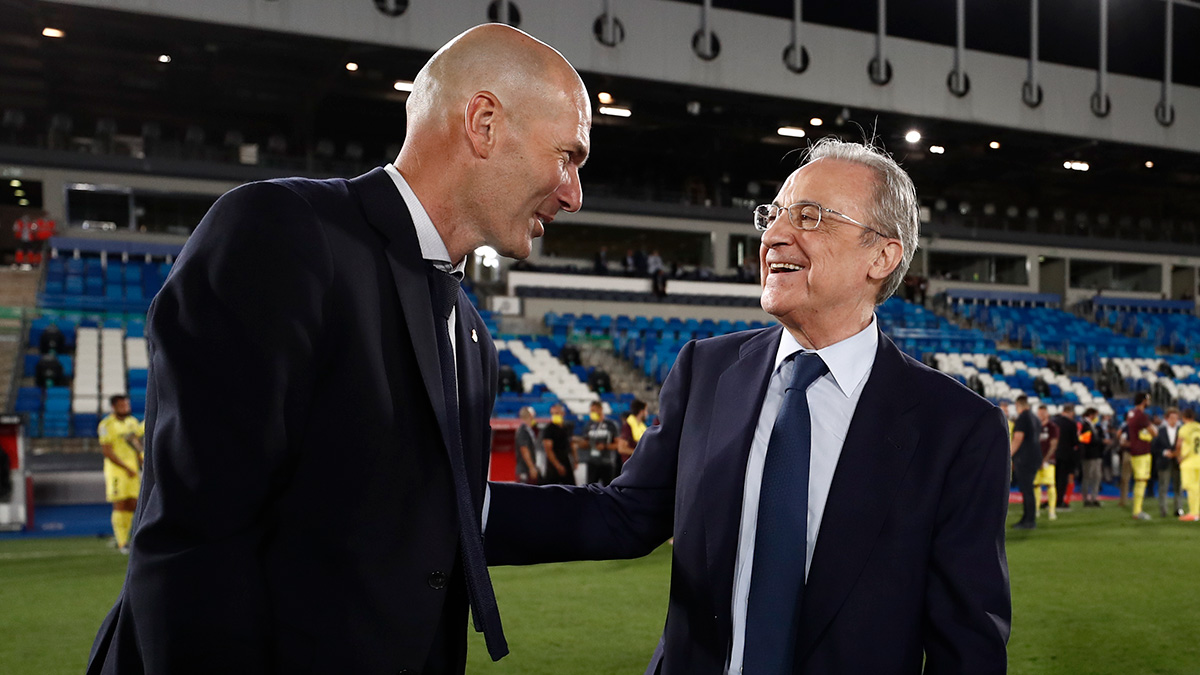 Presiden Real Madrid, Florentino Perez (kanan), menyatakan klubnya tak akan jor-joran di bursa transfer. (Foto: Twitter/@realmadrid)