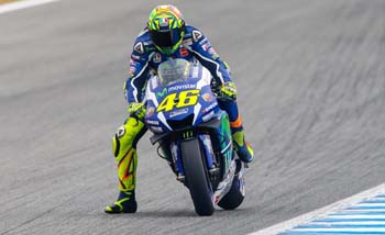 Rossi menepi di Sirkuit Jerez, Spanyol, Minggu. (Foto:Reuters)