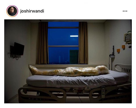 Musisi Anji mengomentari sebuah foto korban Covid-19, karya pewarta foto Joshua Irwandi untuk National Geographic. (Foto: Instagram @duniamanji)