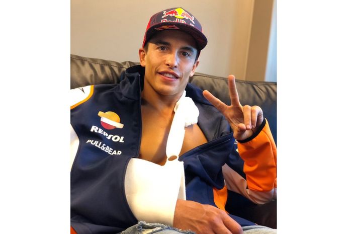 Marc Marquez cedera bahu usai kecelakaan tunggal MotoGP Spanyol 2020 di Sirkuit Jerez. (Foto: Twitter Repsol Honda)