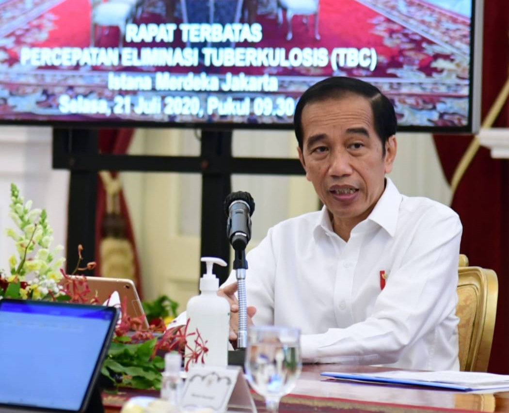 Presiden Jokowi saat memimpin ratas percepatan penanganan TBC. (Foto: Setpres)