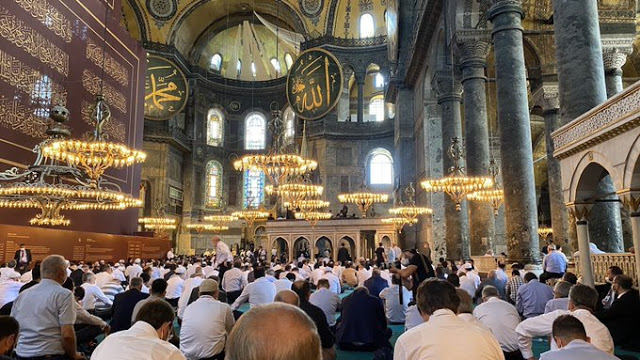 Jumatan bersejarah, kali pertama di Hagia Sophia, 24 Juli 2020. (Foto: Istimewa)