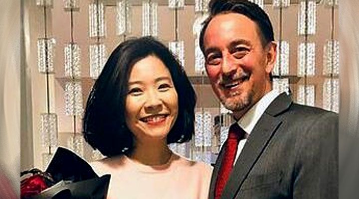 Jim Mullinax, Konsul Jenderal AS di Chengdu, dan isterinya Chuang Tzu-I. (FOTO: Chuang Tzui-I Facebook/thecanadian.news)