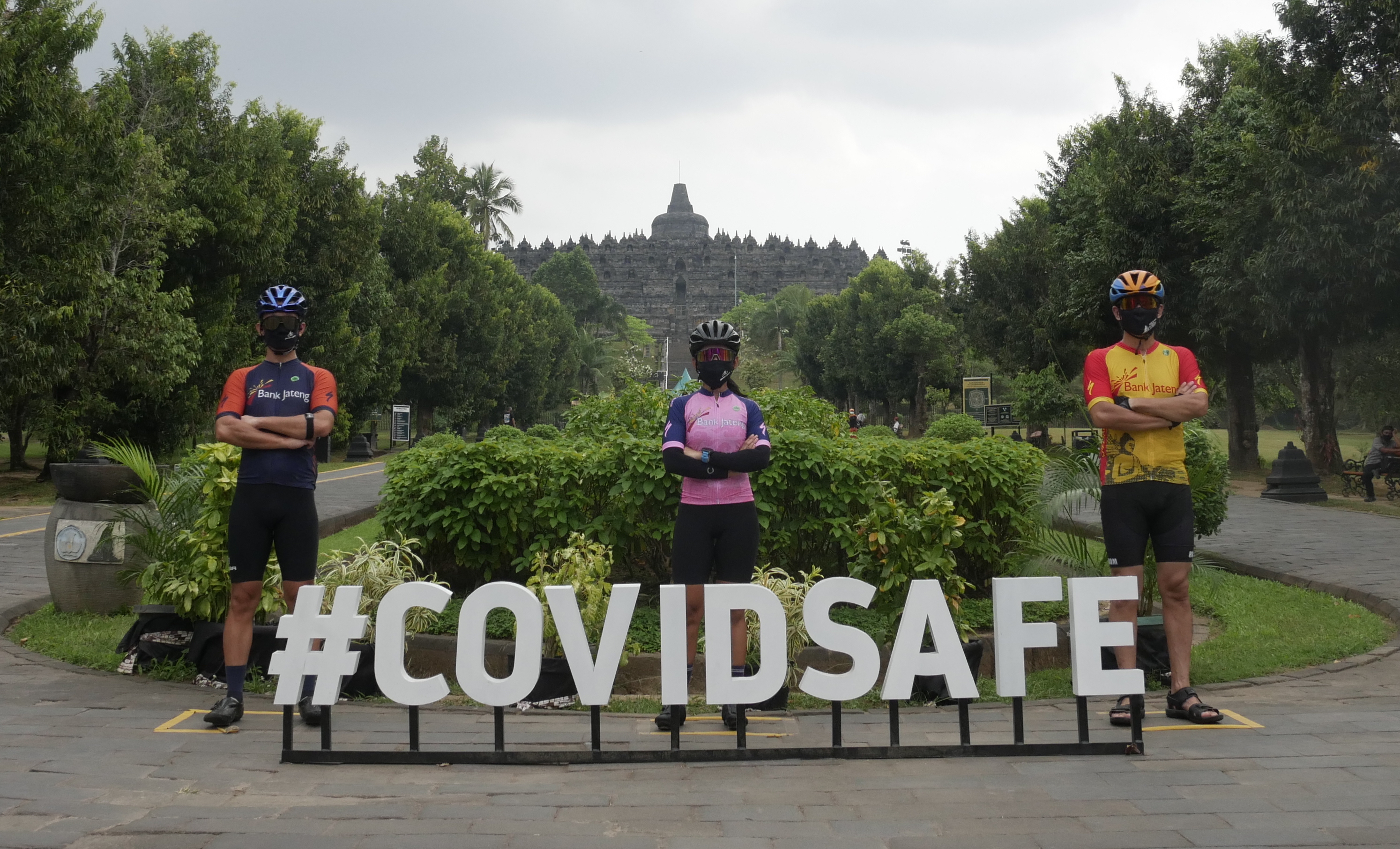 Pengenalan jersey Tour de Borobudur 2020 di Borobudur. (Foto: Istimewa)