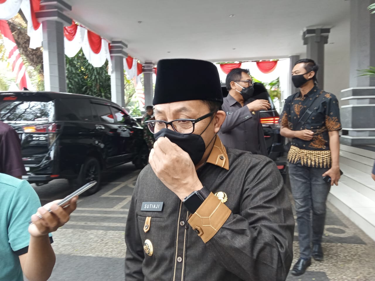 Walikota Malang, Sutiaji, saat ditemui di Gedung DPRD Kota Malang (Foto: Lalu Theo/Ngopibareng.id)