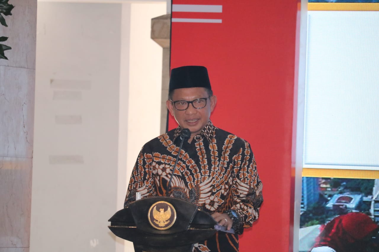 Menteri Dalam Negeri, Tito Karnavian saat memberikan pemaparan di Pendopo Agung, Malang, Jawa Timur (Foto: Lalu Theo/Ngopibareng.id)