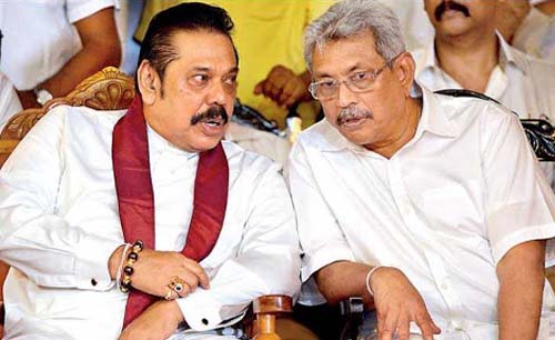 Dua pemimpin Sri Lanka, Presiden Gotabaya Rajapaksa (kanan) dan kakaknya, Perdana Menteri Mahinda Rajapaksa. (Foto:DailyFT)