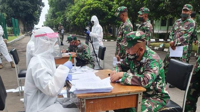 Pemeriksaan kesehatan di Sekolah Calon Perwira (Secapa) TNI AD Bandung, Jawa Barat. (Foto: Dok. Scapa AD)