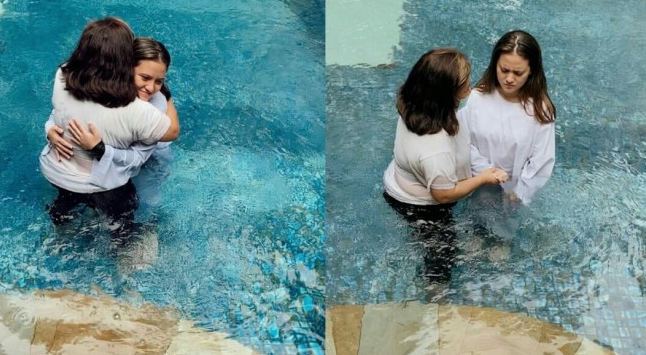 Proses pembaptisan Marsha Aruan di sebuah kolam renang, Sabtu 8 Agustus 2020. (Foto: Instagram @aruanmarsha)