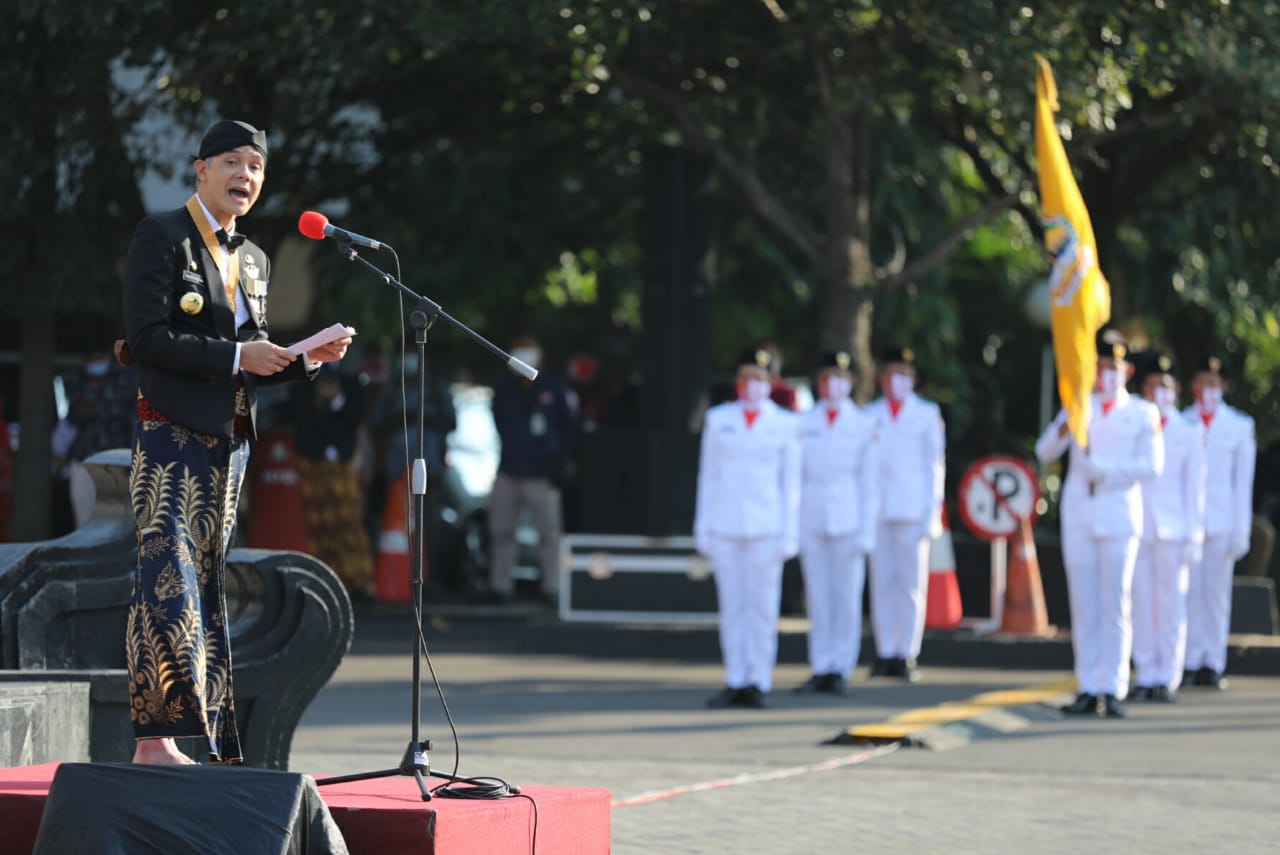Gubernur Jawa Tengah saat merayakan ulangtahun Pemprov Jateng. (Foto: Ist/Ngopibareng.id)