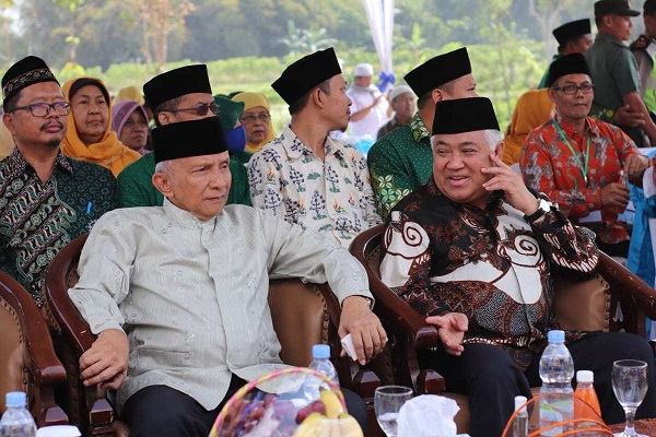 Politisi PAN Amien Rais bersama Din Syamsuddin. (Foto: Istimewa(