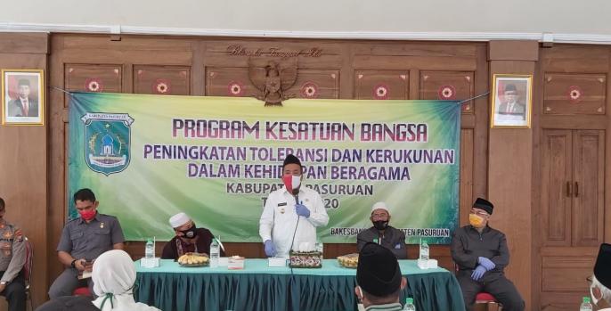 Wabup Pasuruan KH Mujib Imron memberikan sambutan dalam acara program kesatuan bangsa. (Foto: Dok Humas)