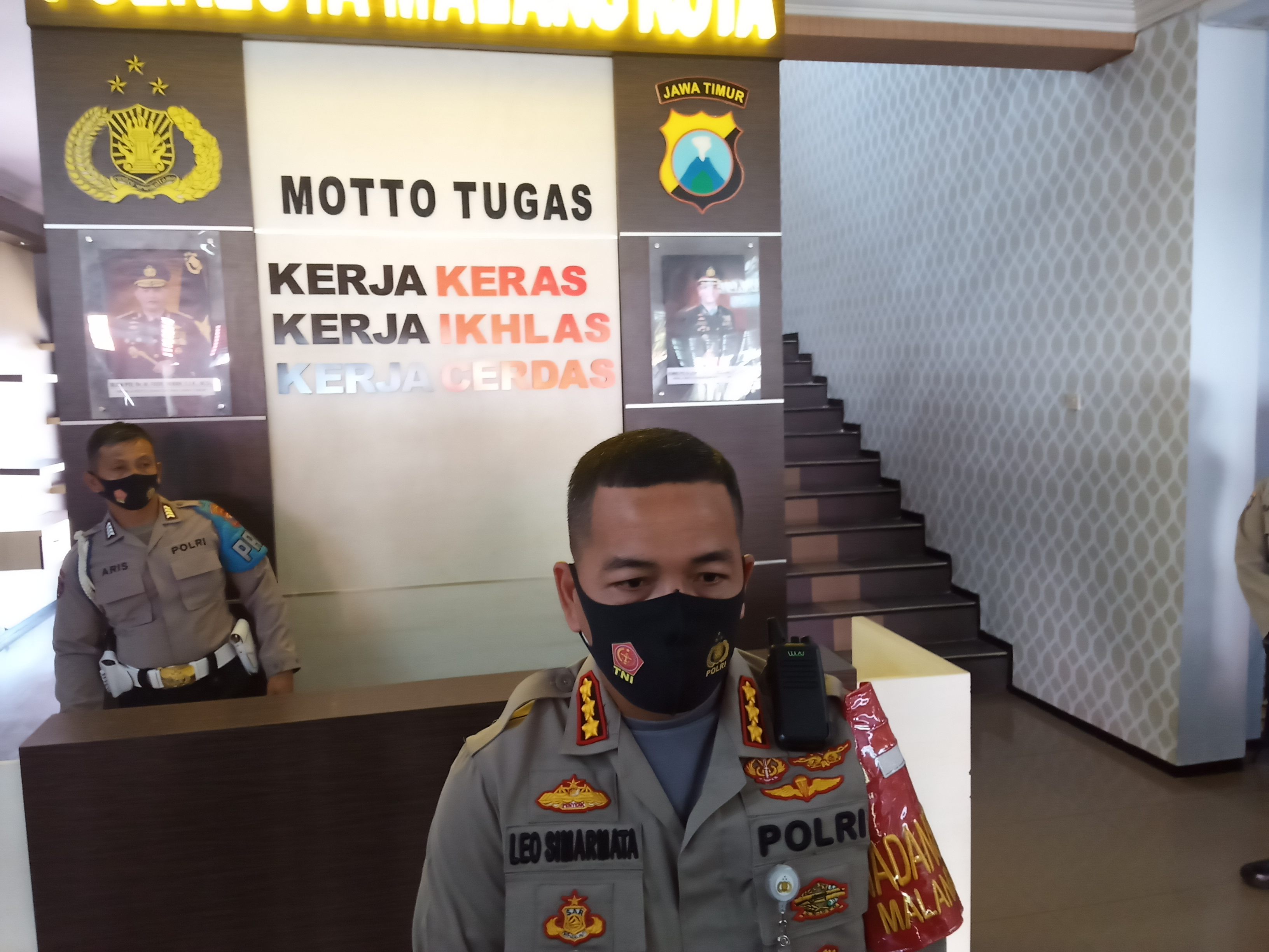 Kapolresta Malang Kota, Kombes Pol Leonardus Simarmata saat ditemui di Mapolresta Malang Kota (Foto: Lalu Theo/ngopibareng.id)
