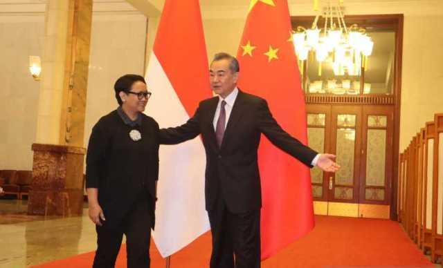 Menteri Luar Negeri Retno L Marsudi bertemu Menlu Tiongkok, Wang Yi. (Foto: kemlu)