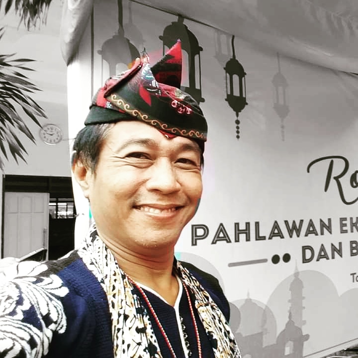 Cak Suro, Seniman asli Surabaya yang batal manggung di Alun-Alun Balai Pemuda Surabaya. (Foto: Dok. Pribadi Cak Suro)