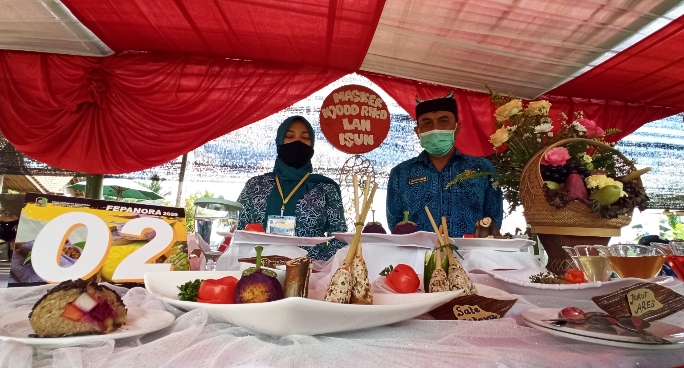 Salah satu stand olahan pangan non beras pada festival pangan non beras (Fepanora) di Agro Wisata Tamansuruh, Banyuwangi, Jawa Timur. (Foto: Muh Hujaini/Ngopibareng.id)