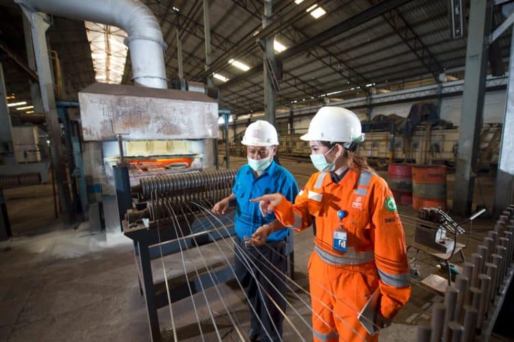 Ilustrasi pemanfaatan energi gas untuk proses produksi besi baja di pabrik PT Krakatau Steel Tbk. (Foto: Istimewa)