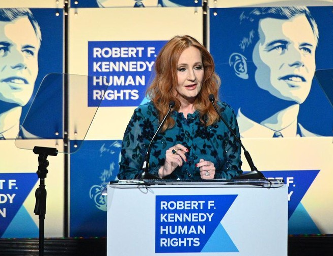 JK Rowling saat berada di mimbar Robert F Kennedy Human Rights 2019. (Foto: Dok. Pribadi/JK Rowling)