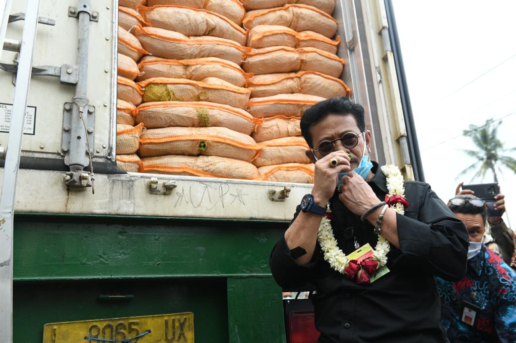 Menteri Pertanian RI, Syahrul Yasin Limpo saat melepas ekspor kubis di Kecamatan Poncokusumo, Kabupaten Malang (Foto: Istimewa)