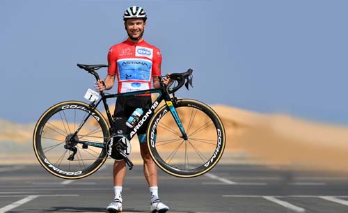 Pebalap asal Kazakhstan Alexey Lutsenko, menangi etape enam Tour de France hari Kamis. (FotoReuters).