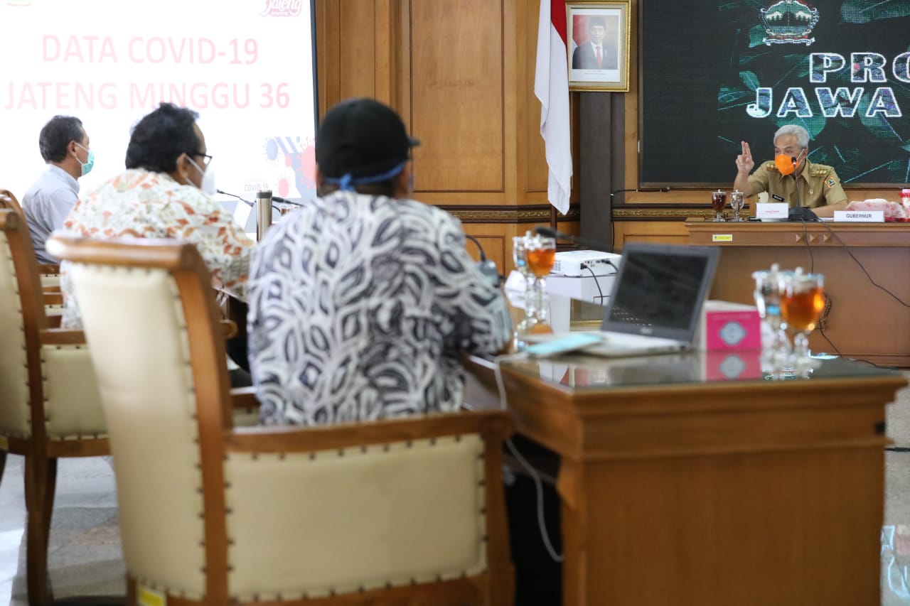 Gubernur Ganjar Pranowo saat memimpin rakor kunjungan Candi Borobudur. (Foto: Ist/Ngopibareng.id)