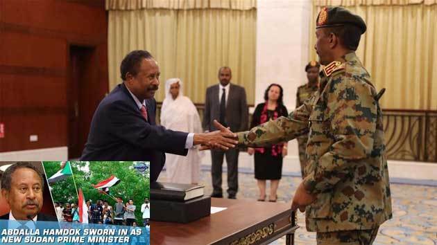 Pemimpin Gerakan Pembebasan Rakyat Sudan Abdel-Aziz al-Hilu dan Perdana Menteri Sudan Abdalla Hamdok di Addis Ababa. (Foto: aljazeera) 
