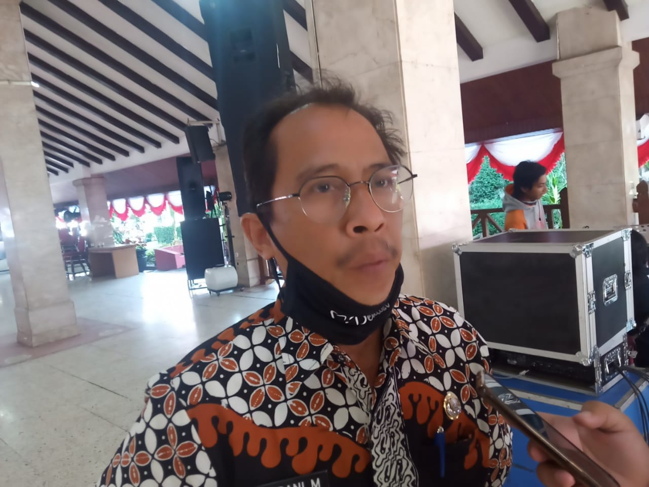 Kepala Dinas Kesehatan Kabupaten Malang, Arbani Mukti Wibowo saat memberikan keterangan soal pencegahan munculnya klaster pilkada. (Foto: Lalu Theo/Ngopibareng.id)