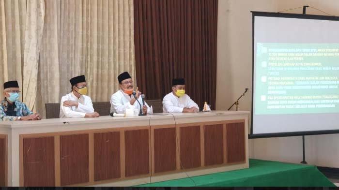 Calon Walikota Pasuruan Saifullah Yusuf (Gus Ipul) saat bersilaturahmi dengan pengurus dan warga Muhammadiyah Pasuruan. (Foto: Ngopibareng.id)