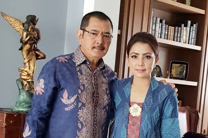 Pasangan Bambang Trihatmodjo dan penyanyi Mayangsari. (Foto: Instagram @mayangsaritrihatmodjoreal)