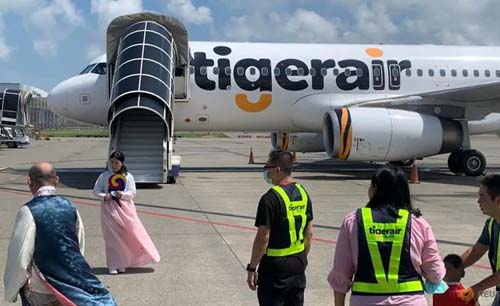 Pesawat Tigerair siap di bandara bandara internasional Taoyuan, Taipei, untuk mengangkut penumpang yang akan 'terbang tanpa tujuan', hari Sabtu lalu. (Foto:CNA)
