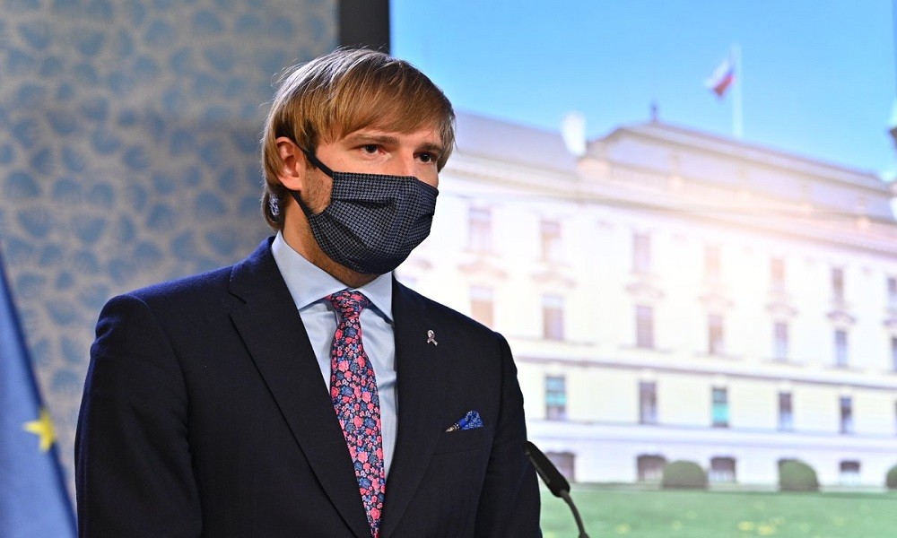 Menteri Kesehatan (Menkes) Ceko Adam Vojtech menyatakan mengundurkan diri pada Senin, 21 September 2020. (Foto: Reuters)