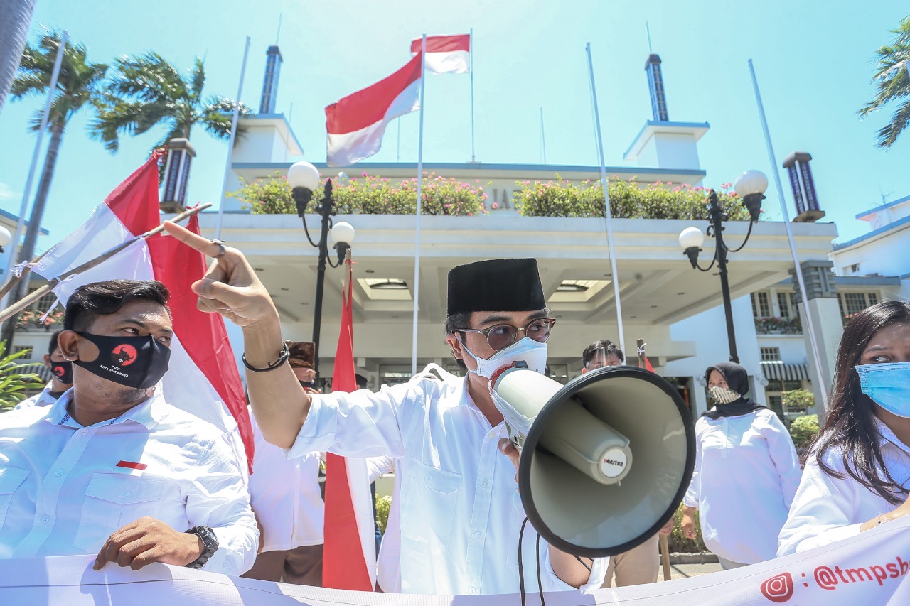 Jubir Calon Walikota dan Wakil Walikota Surabaya nomor urut 1 Eri Cahyadi-Armuji siapkan program pendidikan pro-rakyat. (Foto: Alif Sambogo/Ngopibareng.id)