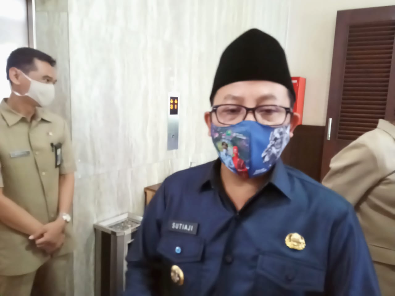 Wali Kota Malang, Sutiaji saat berada di Gedung DPRD Kota Malang (Foto: Lalu Theo/ngopibareng.id)