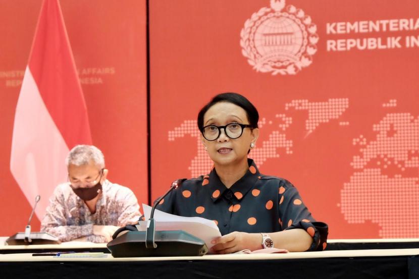 Menlu Retno Marsudi dalam press Conference virtual. (Foto: Dok Kemenlu)