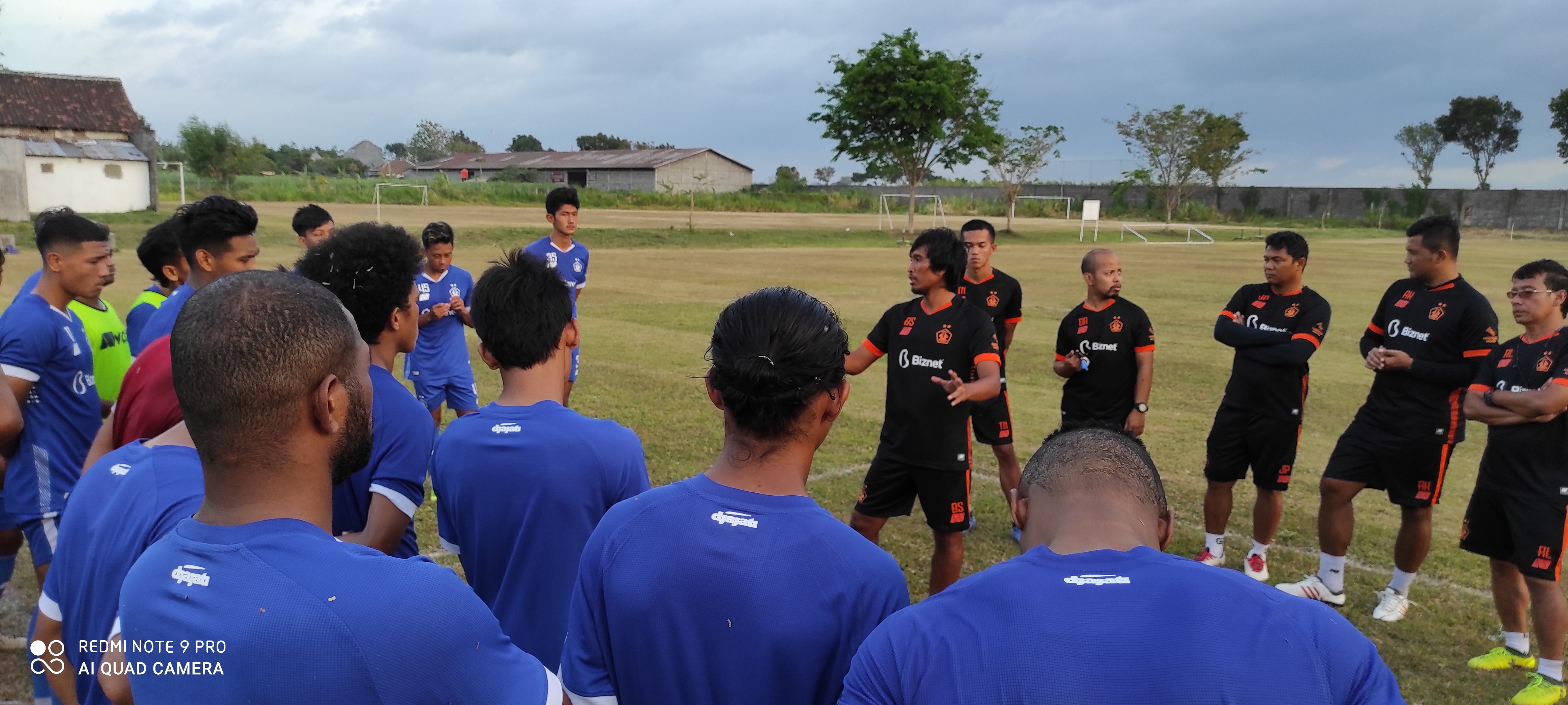 Liga 1 ditunda, Persik libur latihan 11 hari. (Foto: Fendhy Plesmana/Ngopibareng.id) 