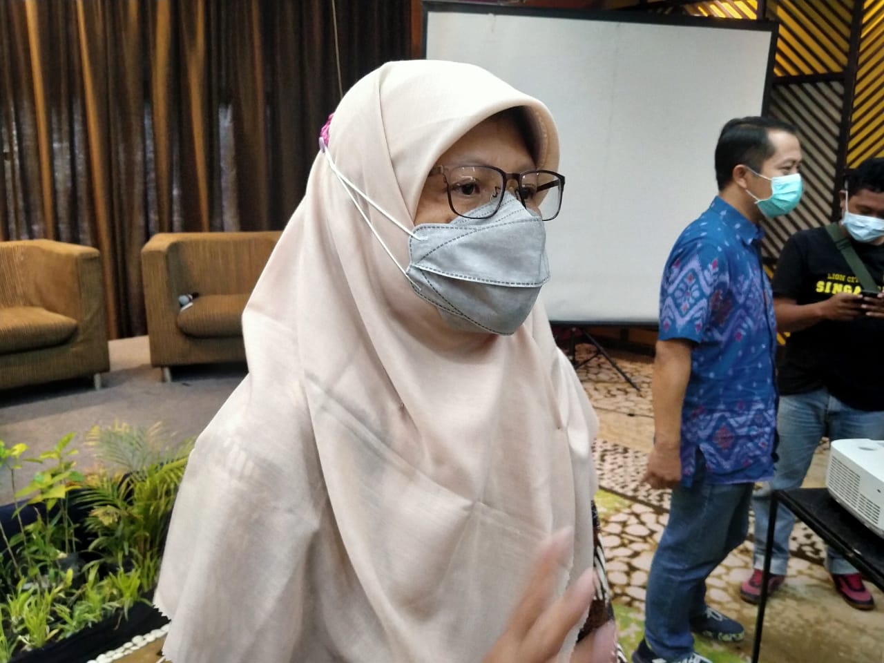 Wakil Ketua DPRD Surabaya, Reni Astuti menyebut terjadi keterlambatan penyampaian dana insentif kampung tangguh di Surabaya. (Foto: Fariz Yarbo/Ngopibareng.id)