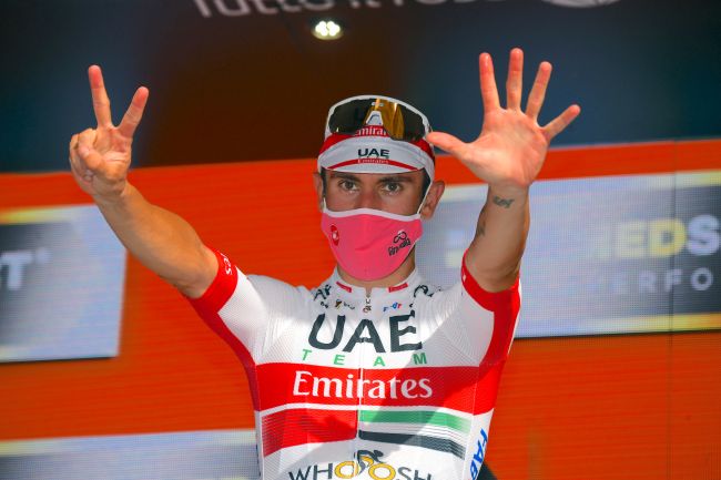 Kemenangan di etape 2 ini merupakan kemenangan etape yang ketujuh kali di Giro d'Italia yang diraih Diego Ulissi. (Foto: istimewa)