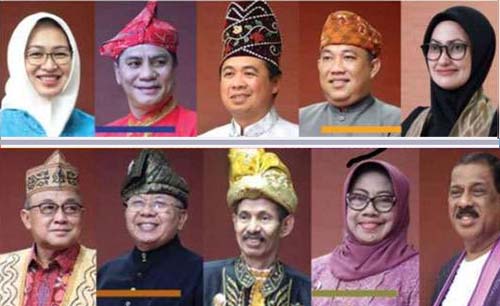 Para Bupati/Wali Kota peraih Anugerah Kebudayaan PWI Pusat tahun lalu. (Foto:Dok.PWI)