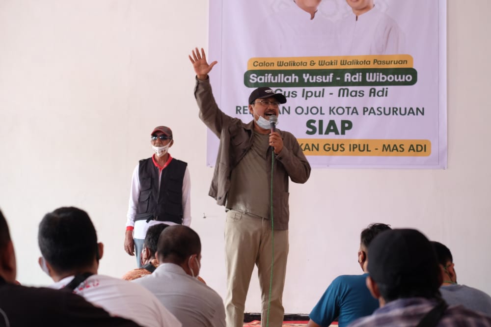 Calon Walikota Pasuruan Saifullah Yusuf saat bertemu perwakilan tukang ojek se Kota Pasuruan. (Foto: Istimewa)