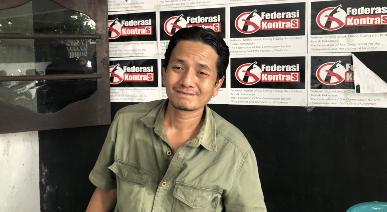 Sekjend Federasi KontraS, Andy irfan, di kantor KontraS Surabaya (Foto: Andhi Dwi/Ngopibareng.id)
