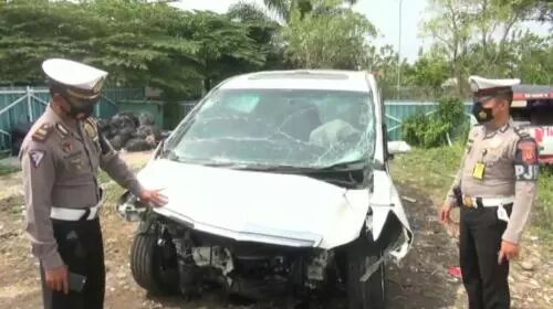 Kondisi mobil Hanafi Rais yang mengalami kecelakaan. (Foto: Ant)