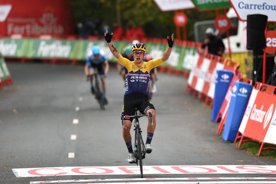 Primoz Roglic (Jumbo Visma) juara pertama etape pembuka Vuelta a Espana. (Foto: Istimewa)