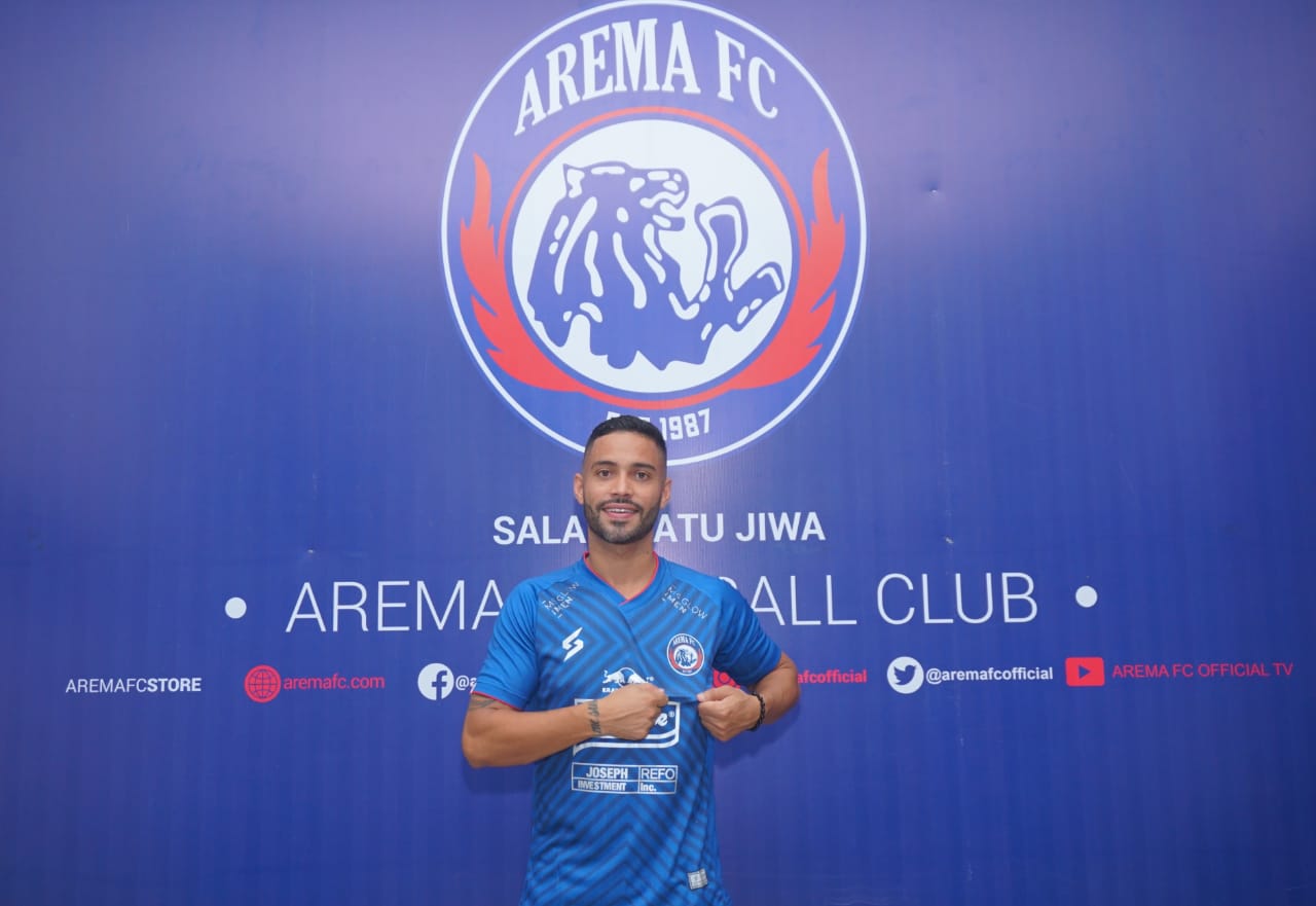 Pemain Asing Arema FC, Bruno Smith ketika diperkenalkan secara resmi ke hadapan publik (Foto: istimewa)