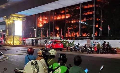 Gedung Kejagung terbakar habis Sabtu malam 22 Agustus lalu.  