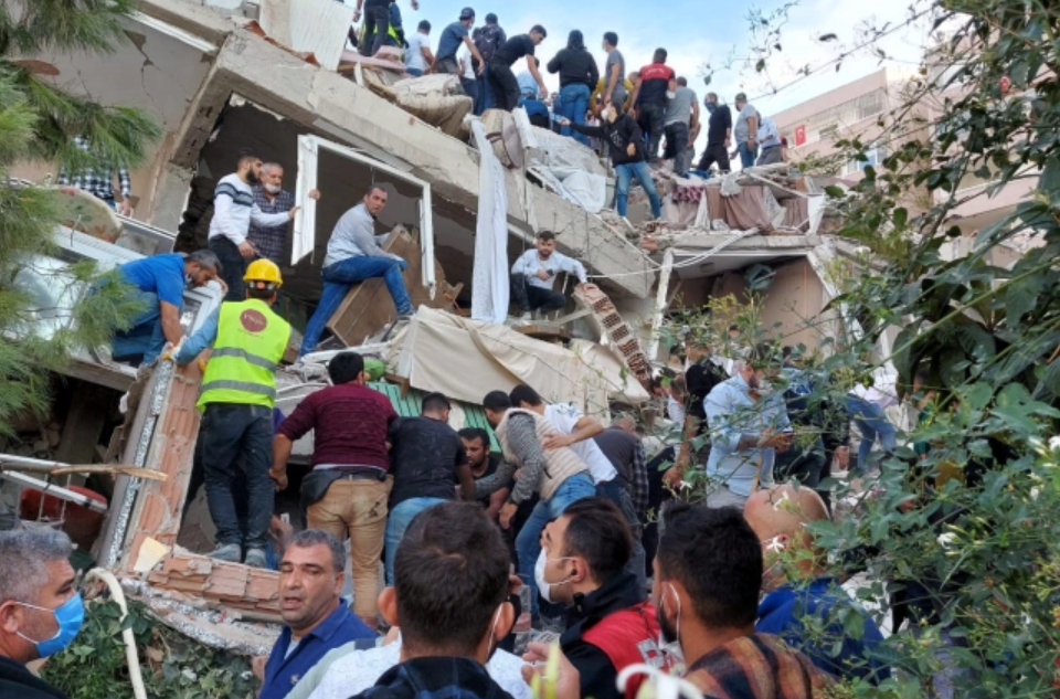 Gempa di Turki juga membawa korban di Yunani. (Al Jazeera)