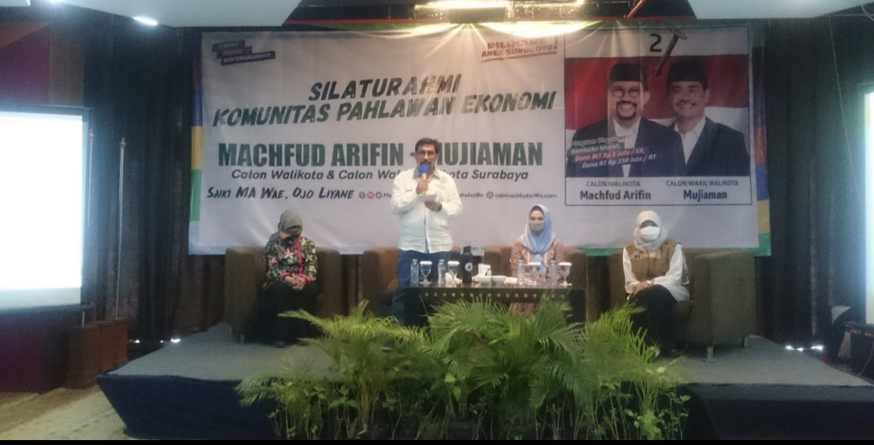 Calon Wali Kota Surabaya nomor urut 2, Machfud Arifin, ketika temui anggota Komunitas Pahlawan Ekonomi di Hotel Mercure, pada Sabtu, 31 Oktober 2020 (Foto: Andhi Dwi/Ngopibareng.id)
