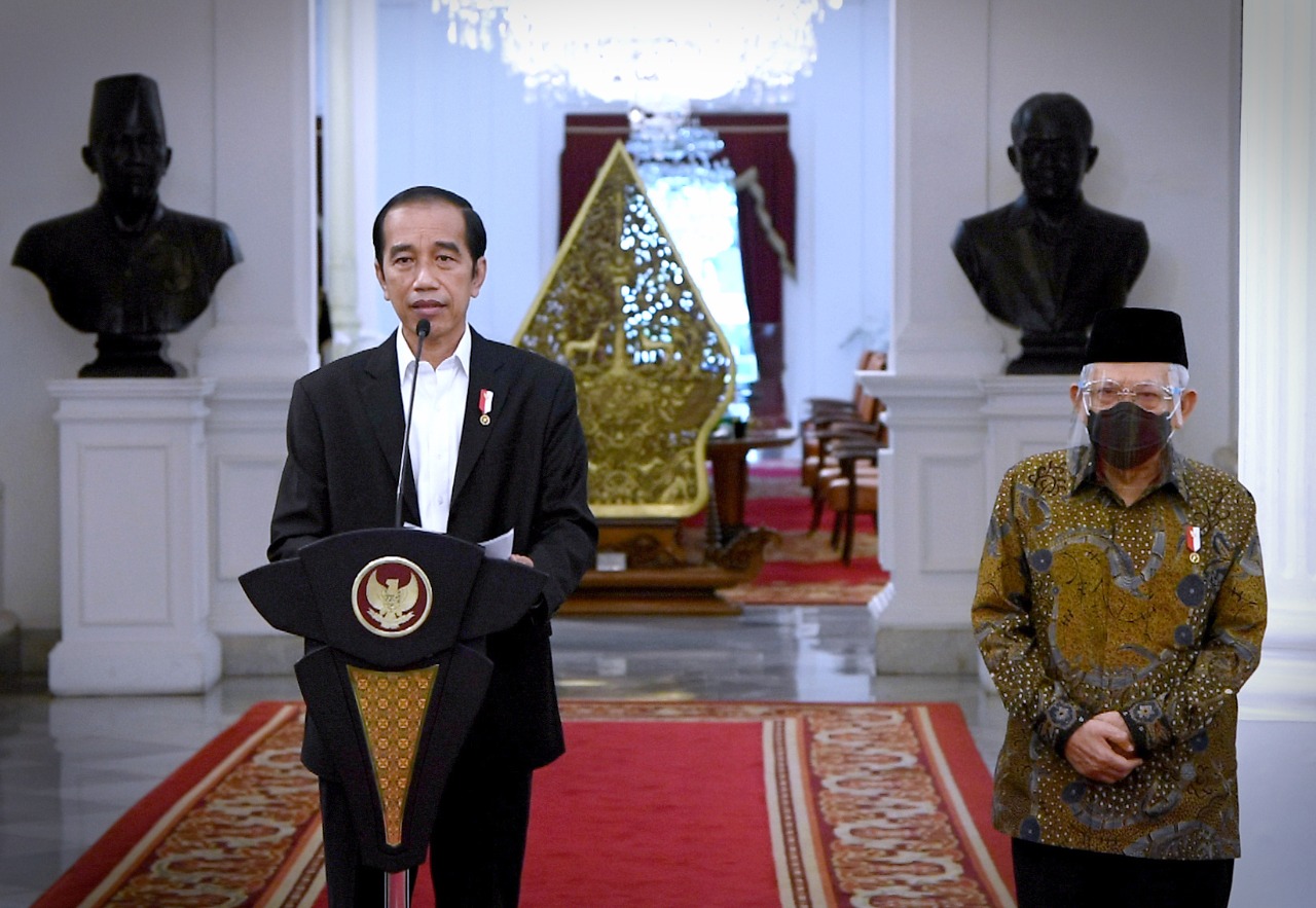 Presiden Joko Widodo bersama tokoh lintas agama di Istana Merdeka Jakarta Kecam pernyataan Presiden Prancis  Macron yang melukai umat Islam. (Foto: Setpres)