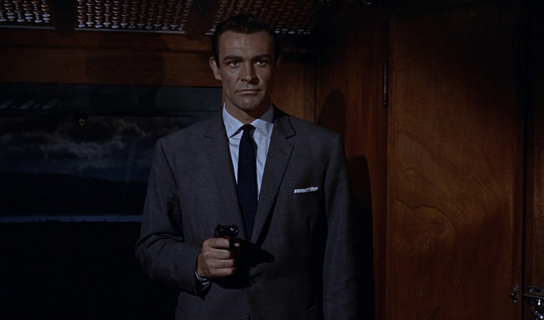Aktor Sean Connery semasa muda saat memerankan karakter James Bond, agen mata-mata Inggris 007, James Bond. (Foto: MGM)