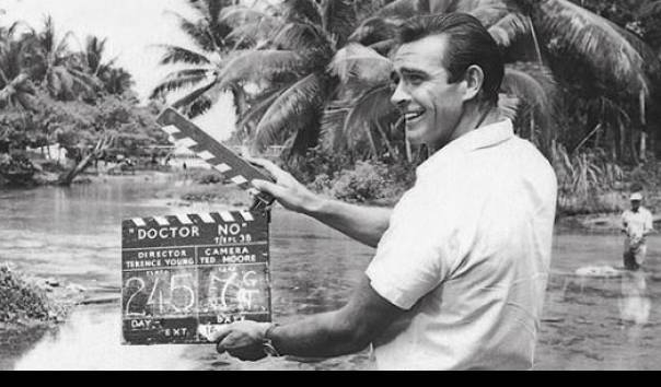 Aktor Sean Connery semasa muda saat memerankan karakter James Bond, agen mata-mata Inggris 007, James Bond berjudul Dr No. (Foto: MGM)